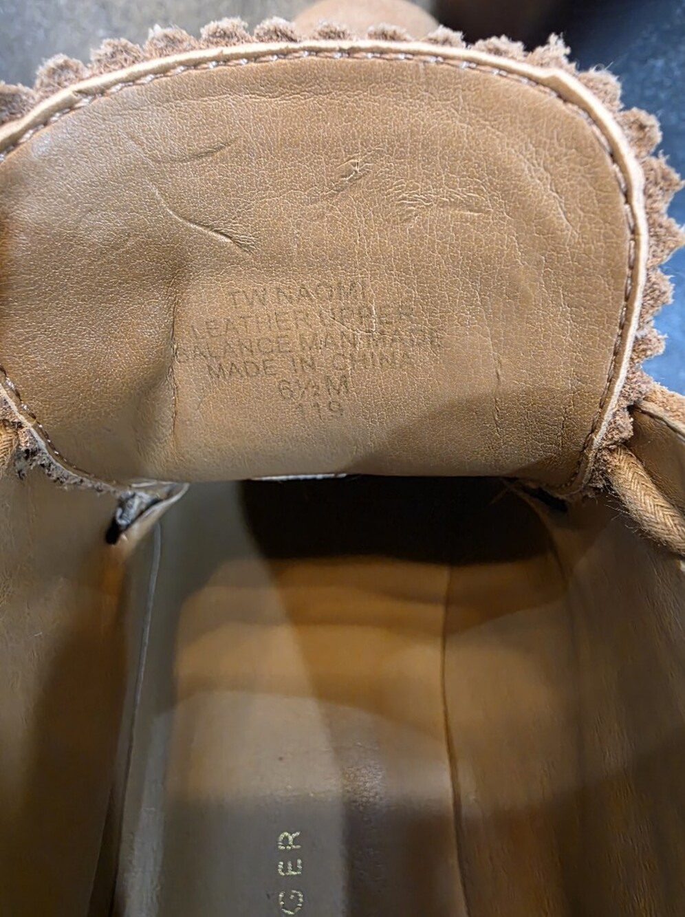 Tommy Hilfiger Men’s Tan Suede Wingtip Oxfords With 3inch Heel - Picture 8 of 9
